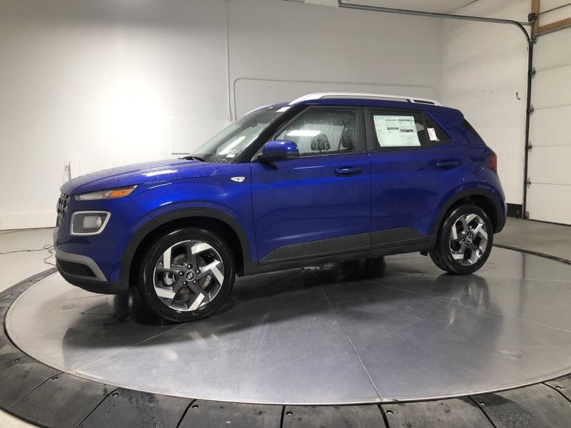 2026 Hyundai Venue SEL photo 4