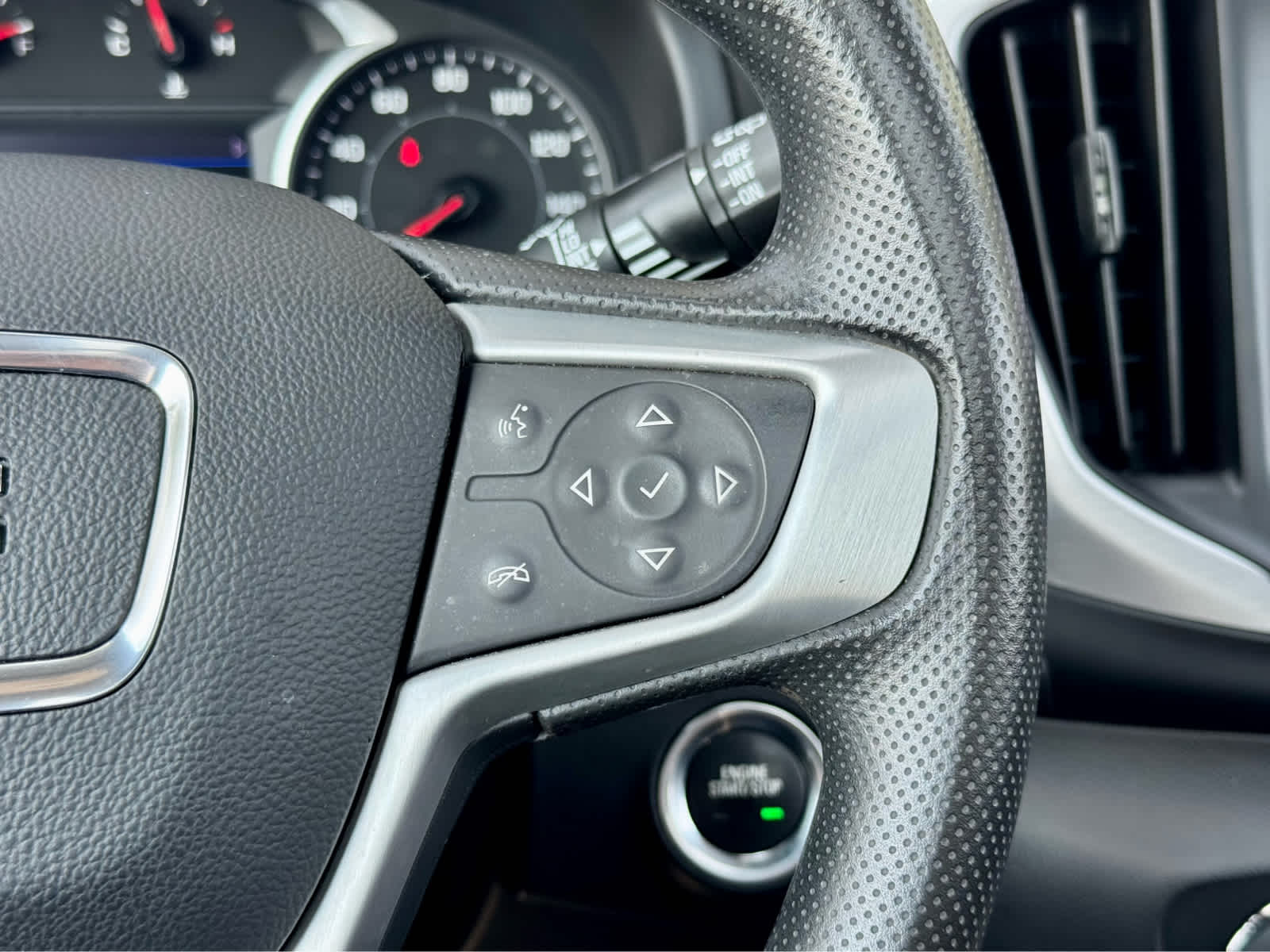 2022 Gmc Terrain SLE photo 18