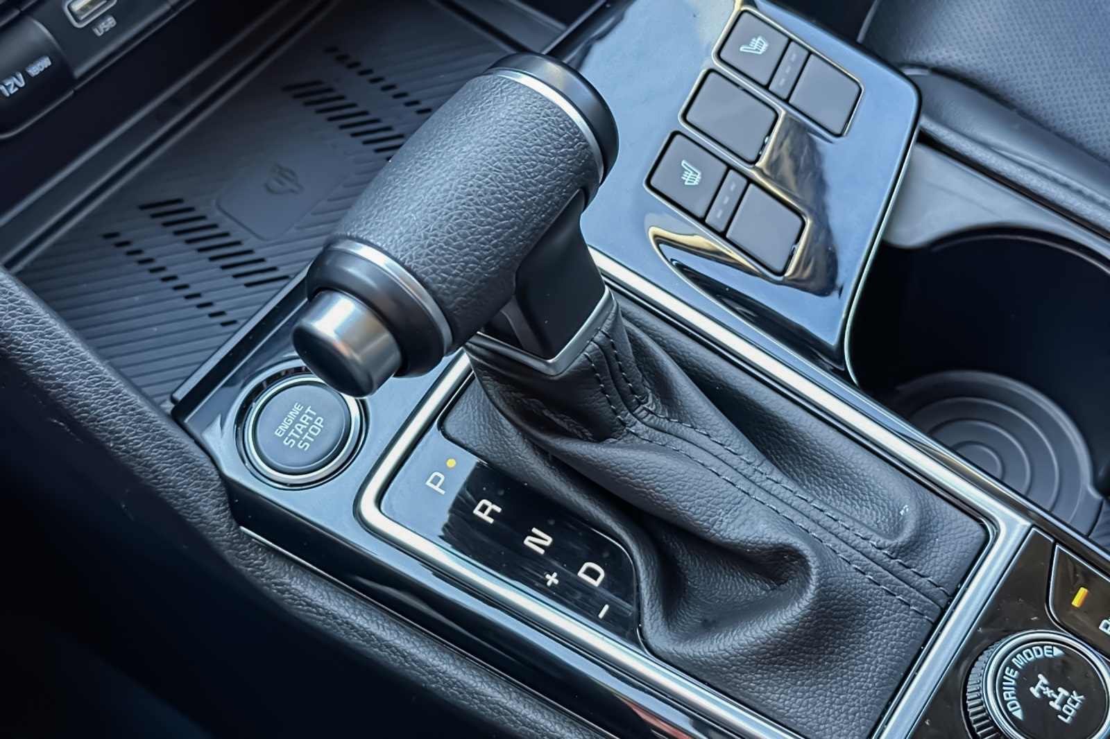 2024 Kia Sportage EX photo 15