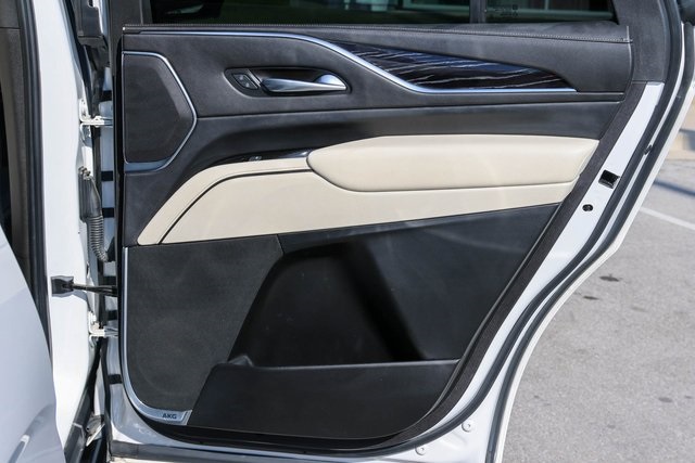 Used 2021 White Cadillac Sport image 22