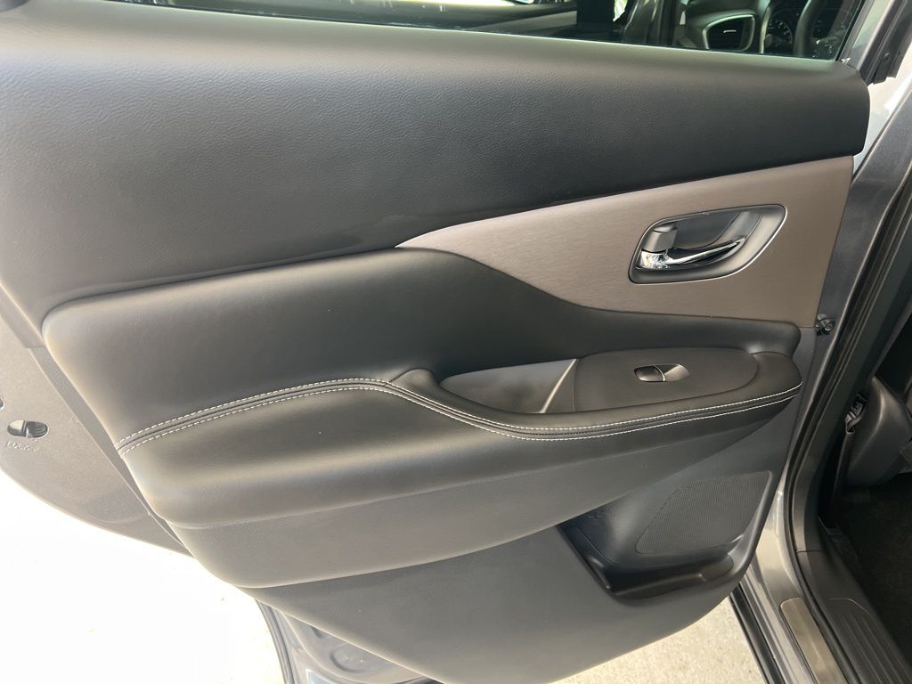 2023 Nissan Murano SL photo 11