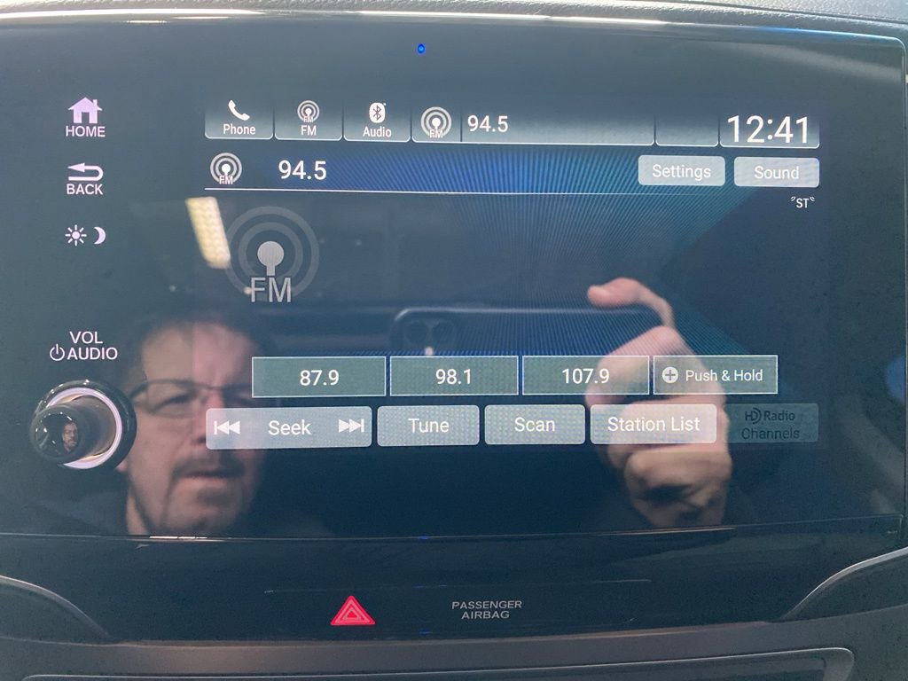 Used 2021 Honda Pilot SE with VIN 5FNYF6H22MB087255 for sale in Monticello, Minnesota