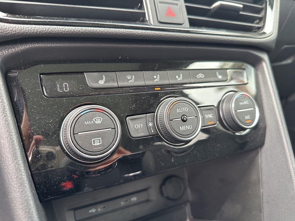 2024 Volkswagen Taos SE photo 15
