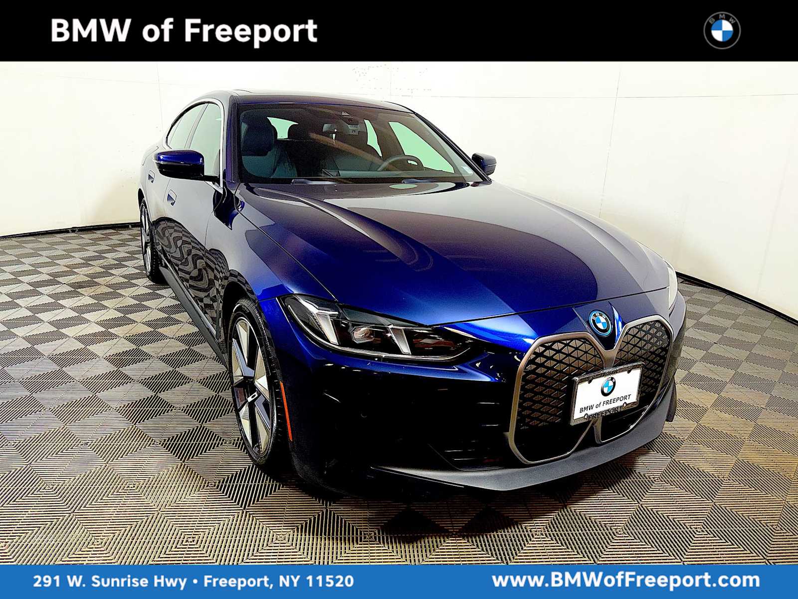 2025 BMW i4 40's photo