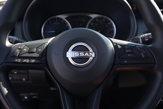 2025 Nissan Kicks Play S photo 23