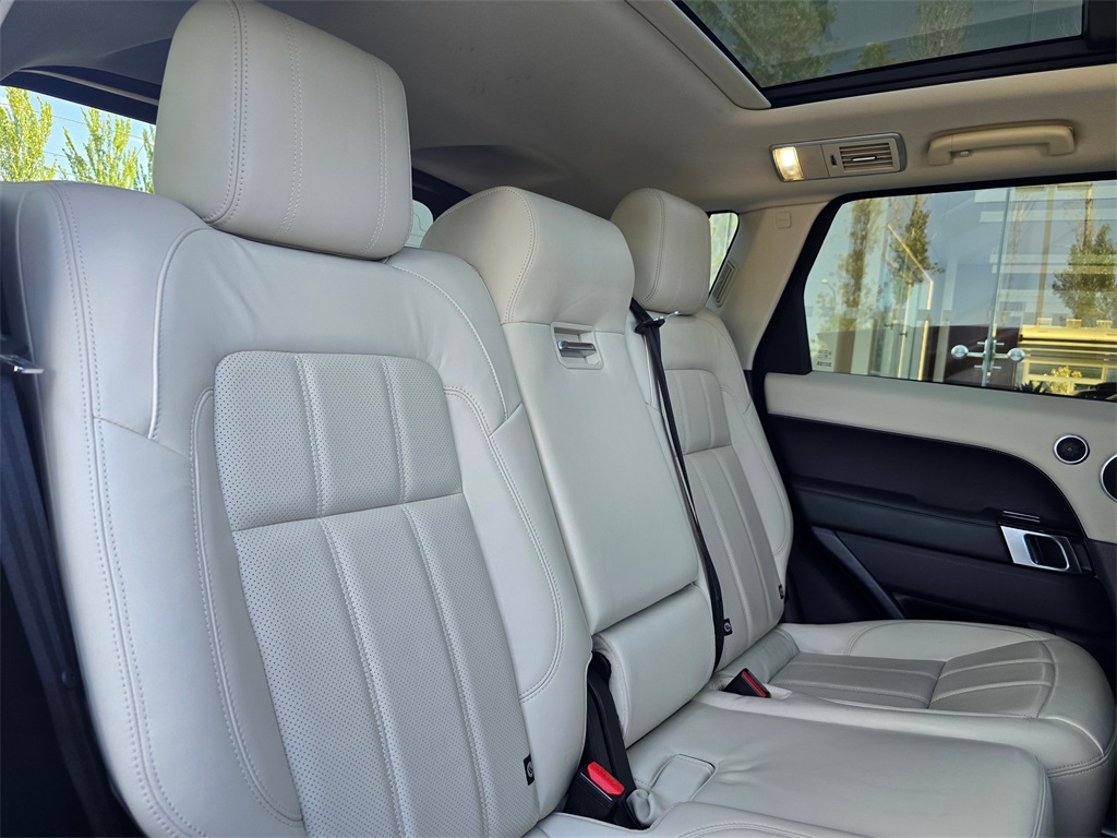 2021 Land Rover Range Rover Sport HSE Silver Edition photo 26
