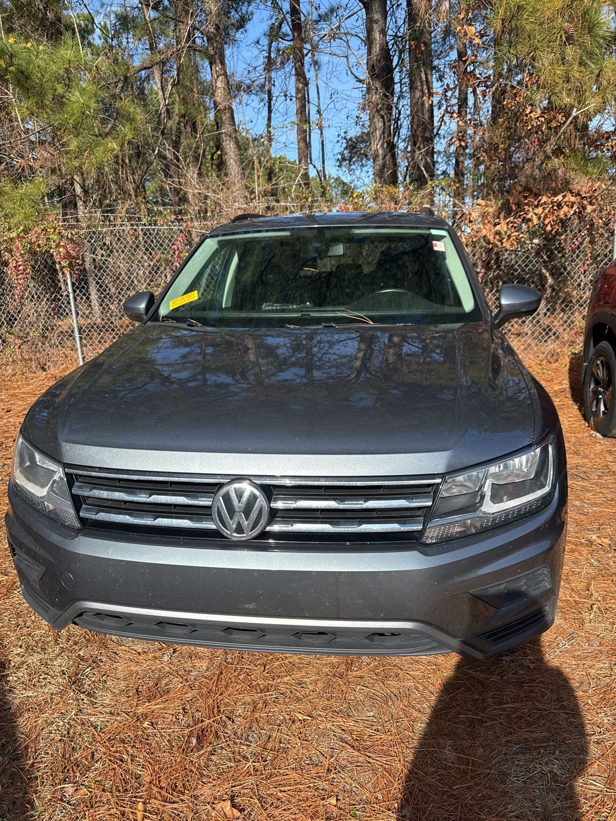 2020 Volkswagen Tiguan SE's photo