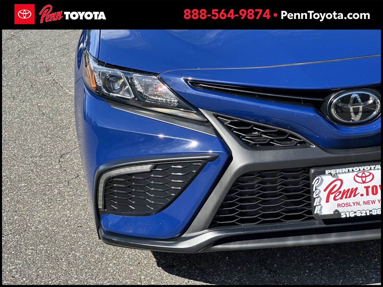 2023 Toyota Camry SE photo 9
