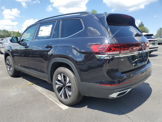 2026 Volkswagen Atlas SE photo 5
