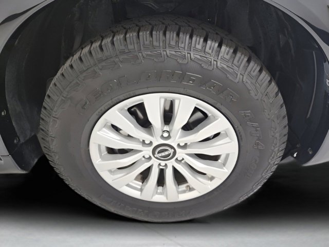 2022 Nissan Armada SV photo 6
