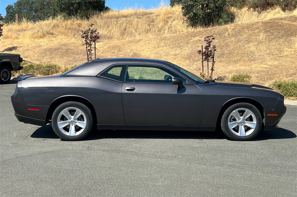 2023 Dodge Challenger SXT photo 8