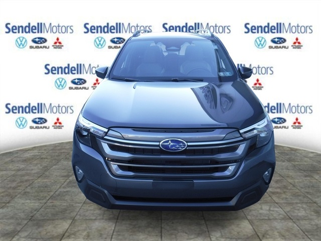 2025 Subaru Forester Premium photo 4