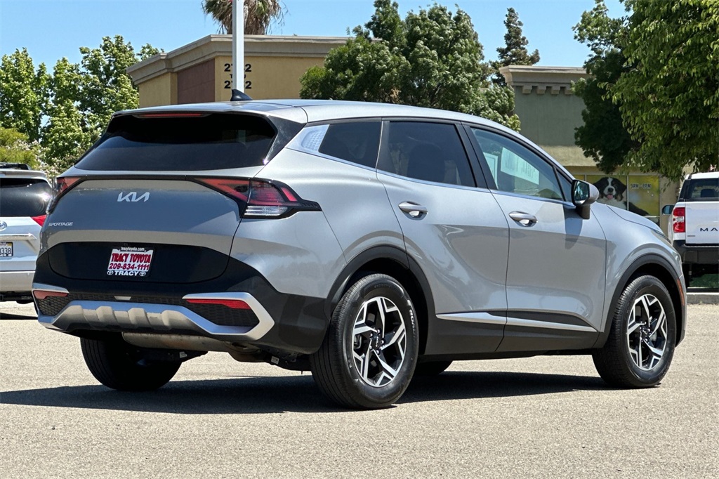 2024 Kia Sportage LX photo 4