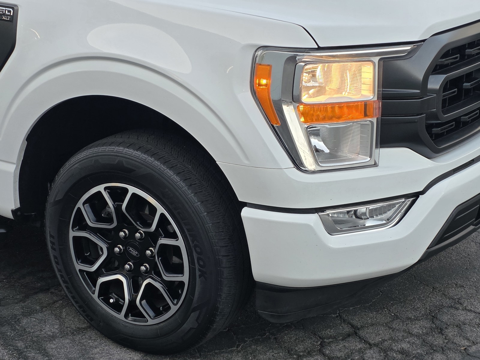 2022 Ford F-150 XLT photo 8