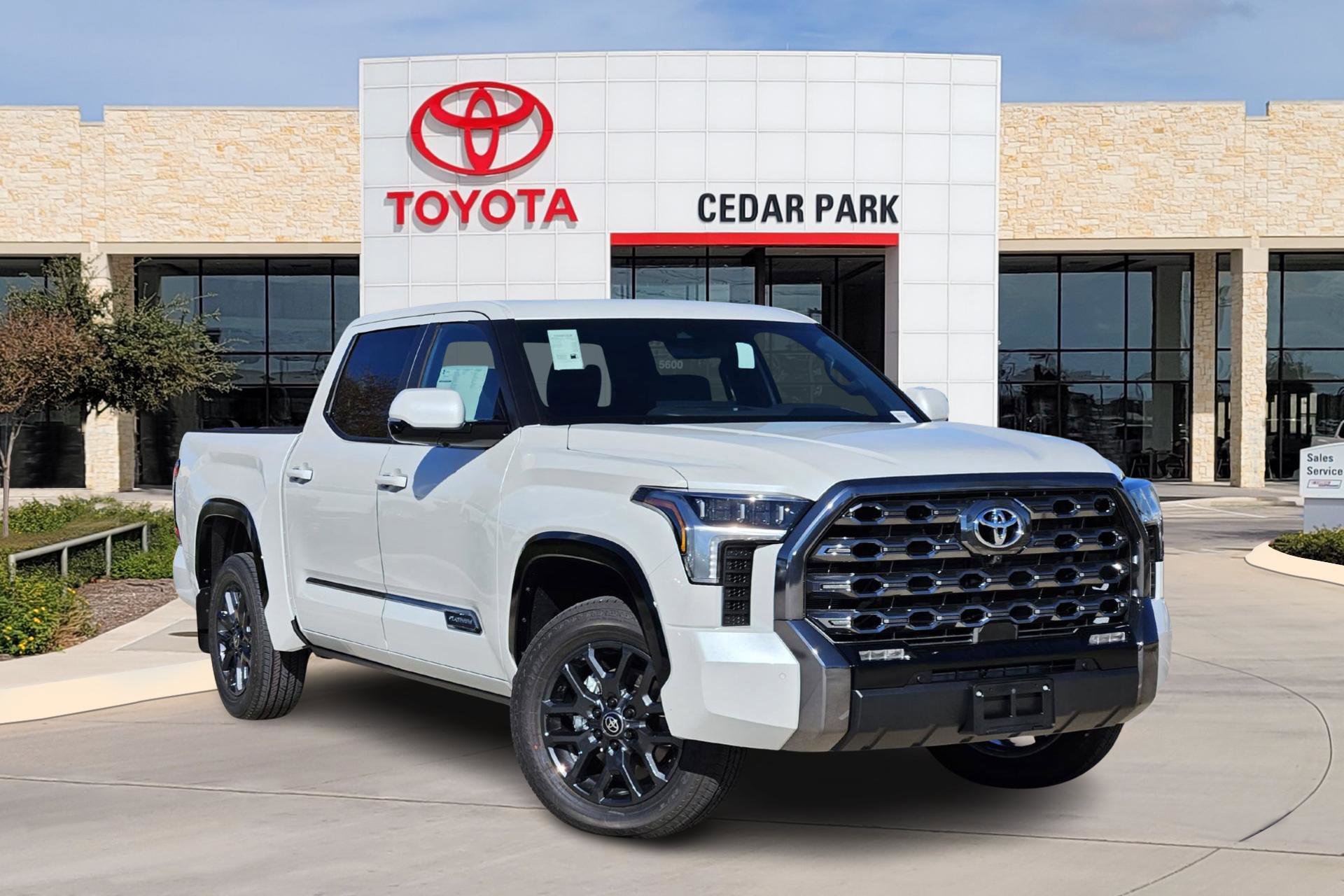 2026 Toyota Tundra Platinum's photo