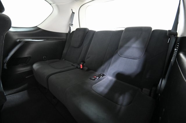 2017 Nissan Armada SV photo 9