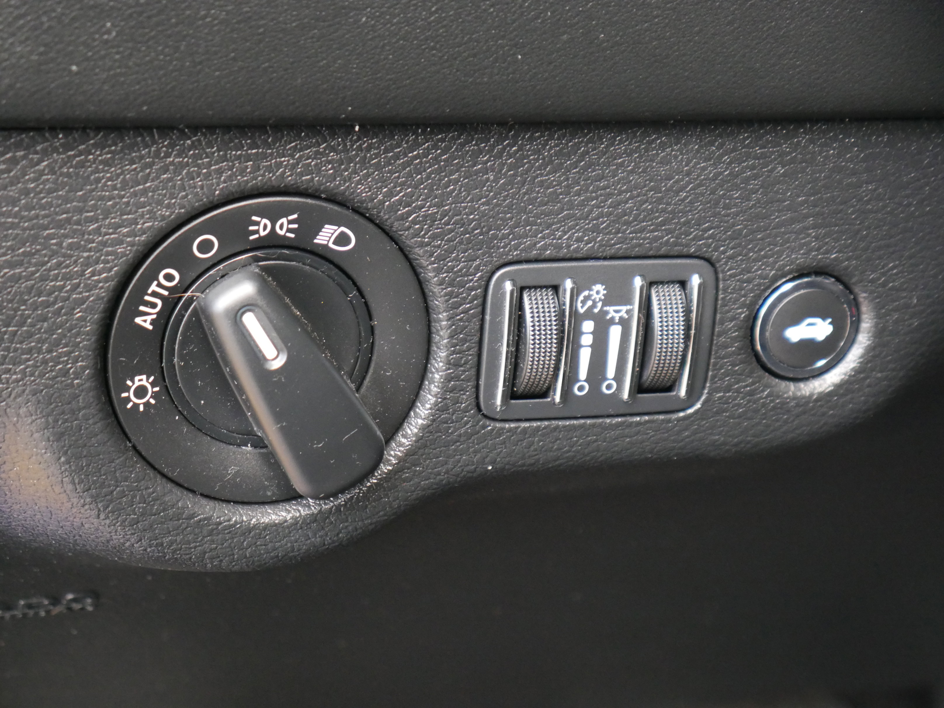 2022 Dodge Charger SRT8 Hellcat Widebody photo 2