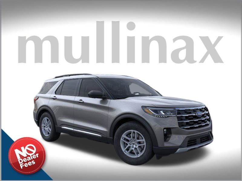 2025 Ford Explorer photo 2