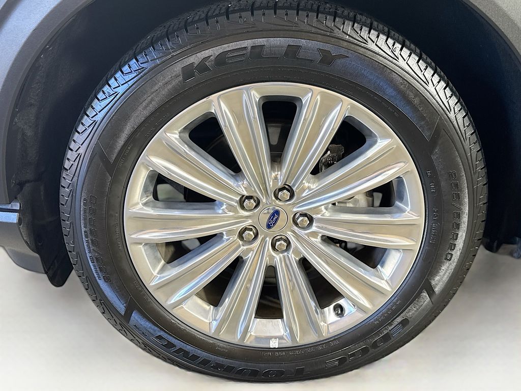 2020 Ford Explorer Limited photo 35