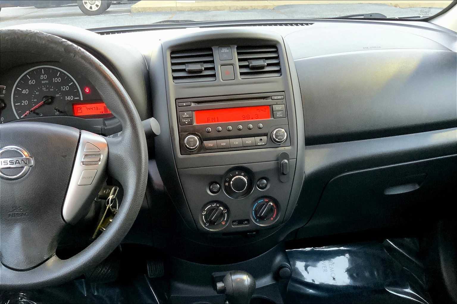 2018 Nissan Versa 1.6 S photo 6