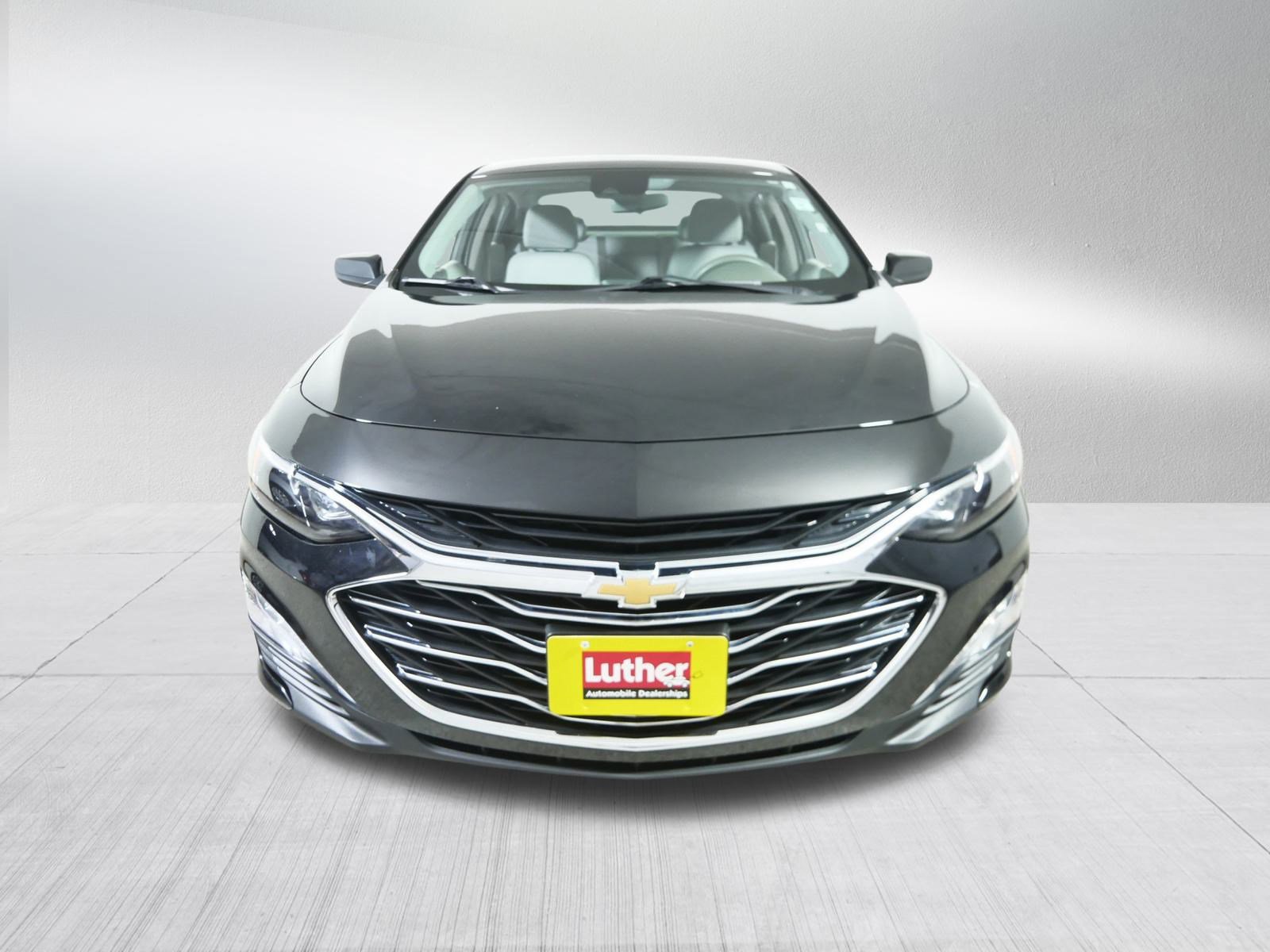 Used 2022 Chevrolet Malibu 1LT with VIN 1G1ZD5ST3NF104639 for sale in Brooklyn Center, Minnesota