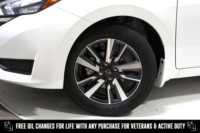 2025 Nissan Versa SV photo 2