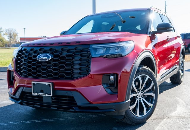 2026 Ford Explorer ST-LINE's photo
