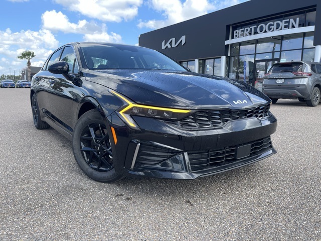 2025 Kia K5 LXS's photo