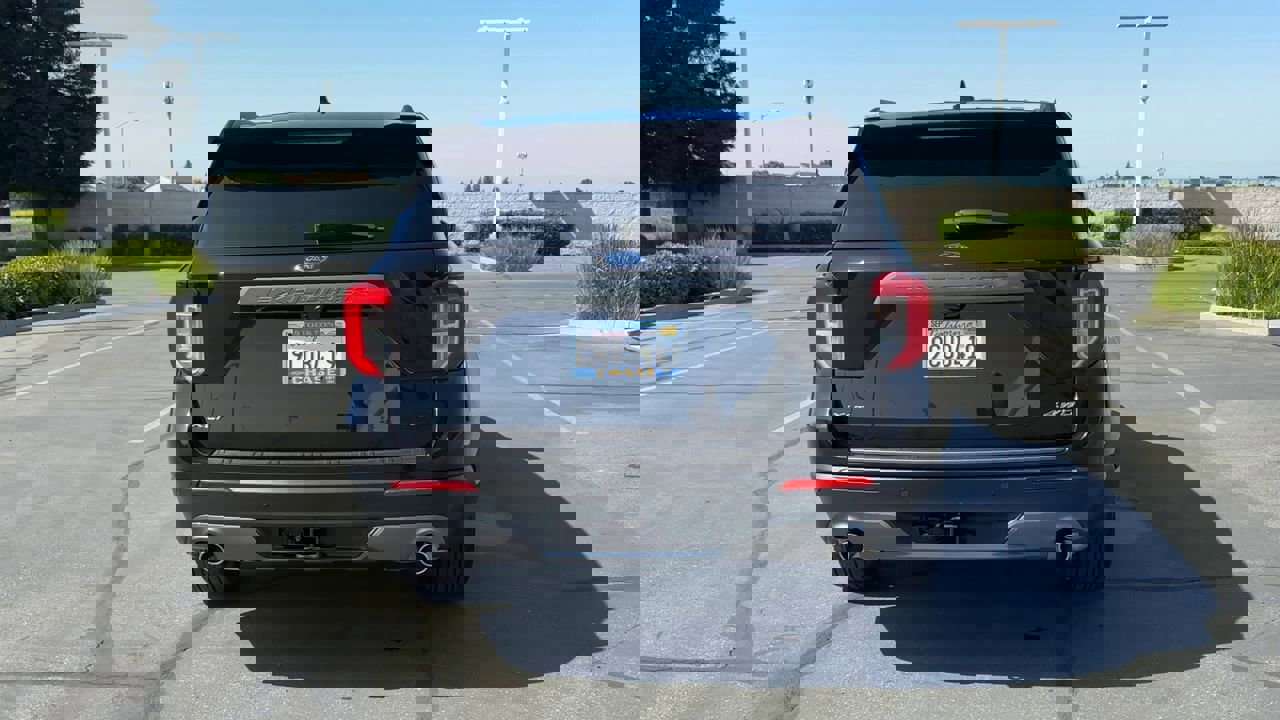 2022 Ford Explorer XLT photo 3