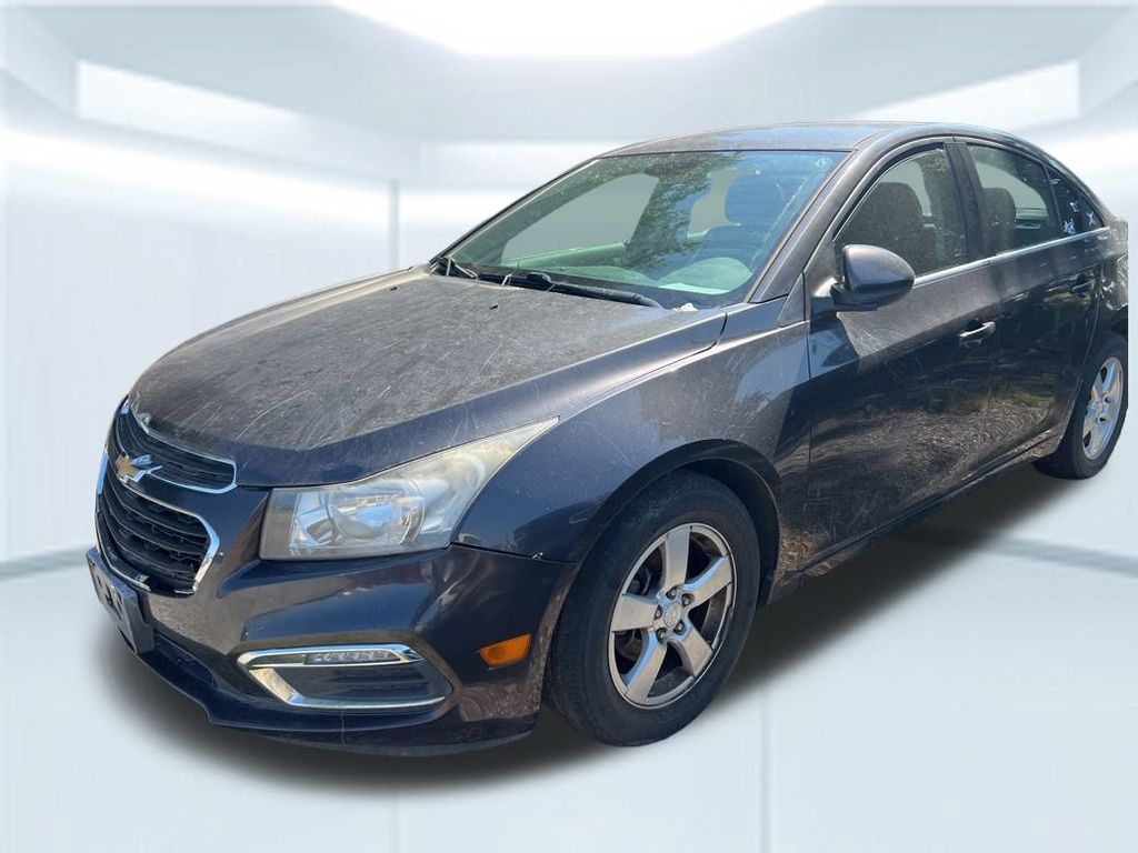 2015 Chevrolet Cruze LT photo 2