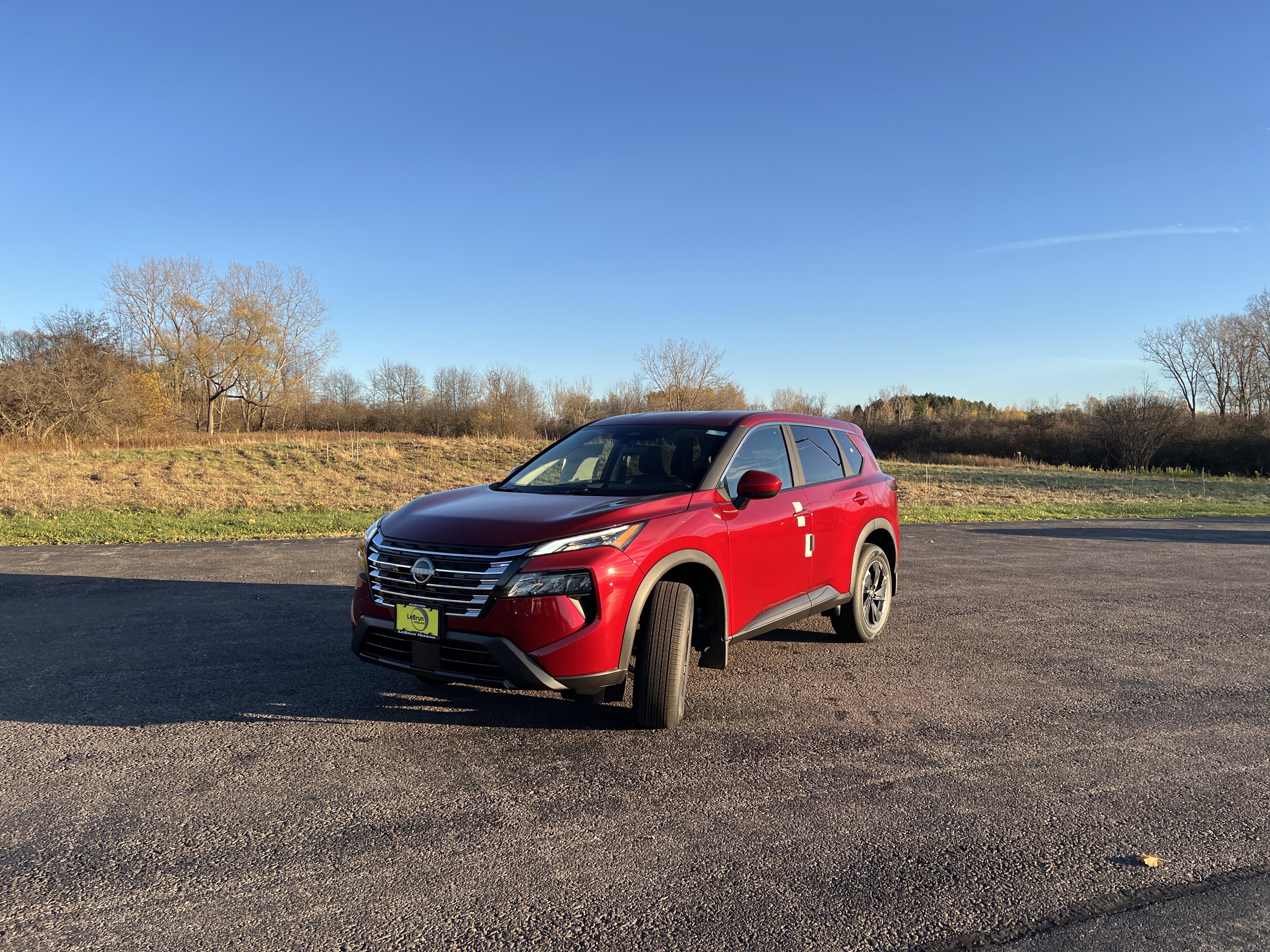 2026 Nissan Rogue SV's photo