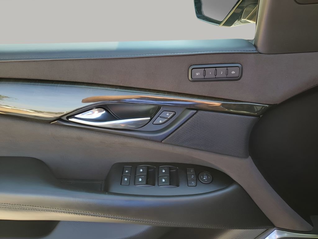 2020 Cadillac Escalade Platinum photo 26