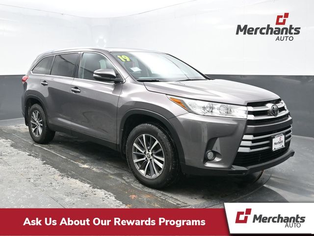 2019 Toyota Highlander XLE's photo