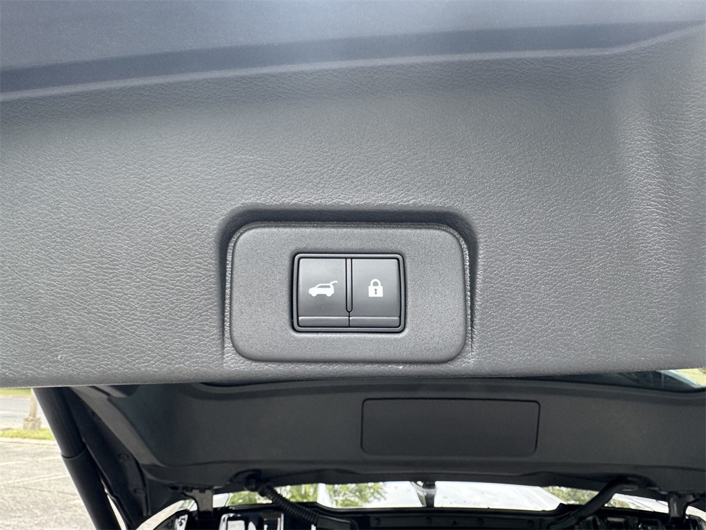 2021 Nissan Rogue Platinum photo 11