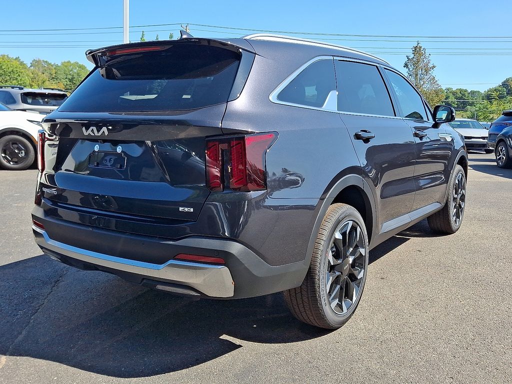 2026 Kia Sorento EX photo 6
