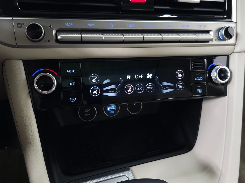 2026 Genesis G70 2.5T Prestige AWD photo 21