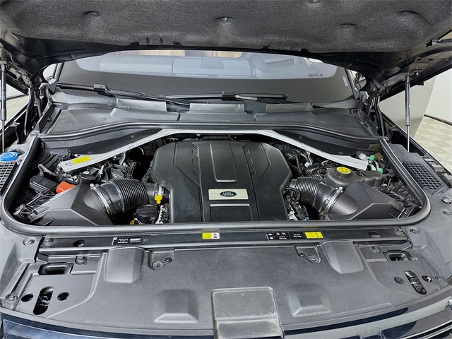 2023 Land Rover Range Rover SE photo 30