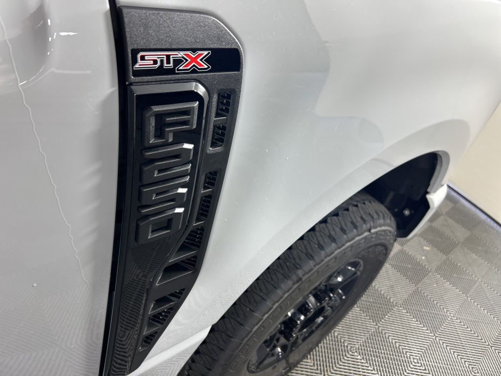 2026 Ford F-250 XL photo 4