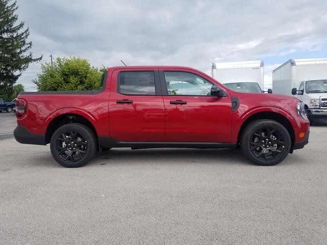2025 Ford Maverick XLT photo 3