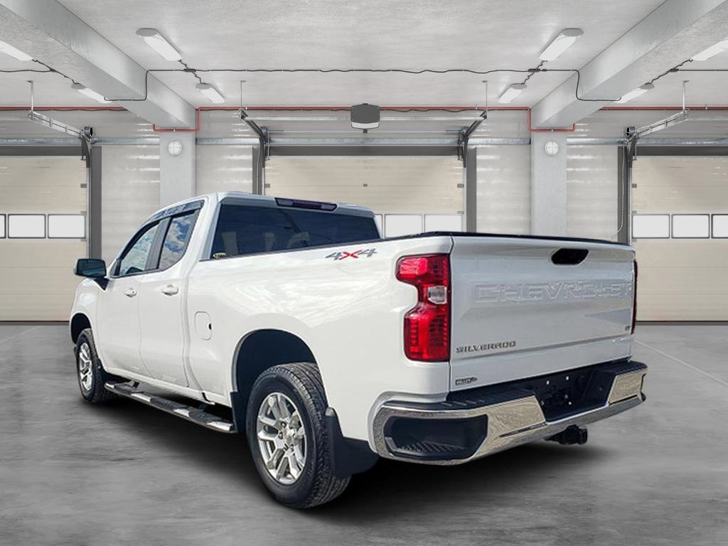 2023 Chevrolet Silverado 1500 LT photo 4