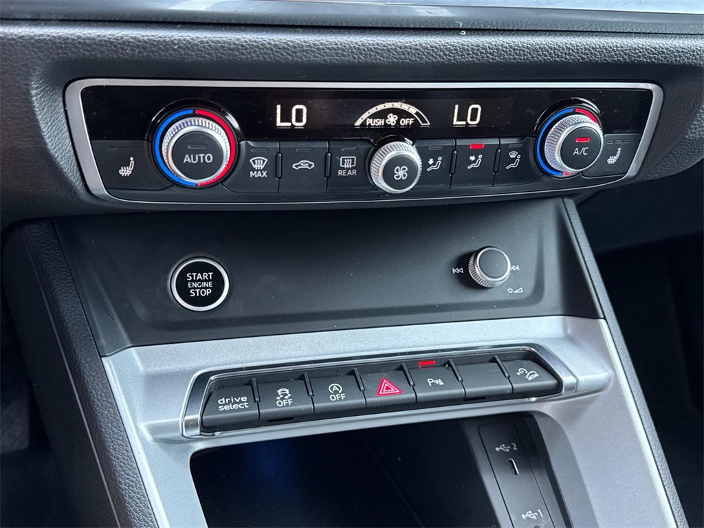 2022 Audi Q3 S line Premium Plus photo 23