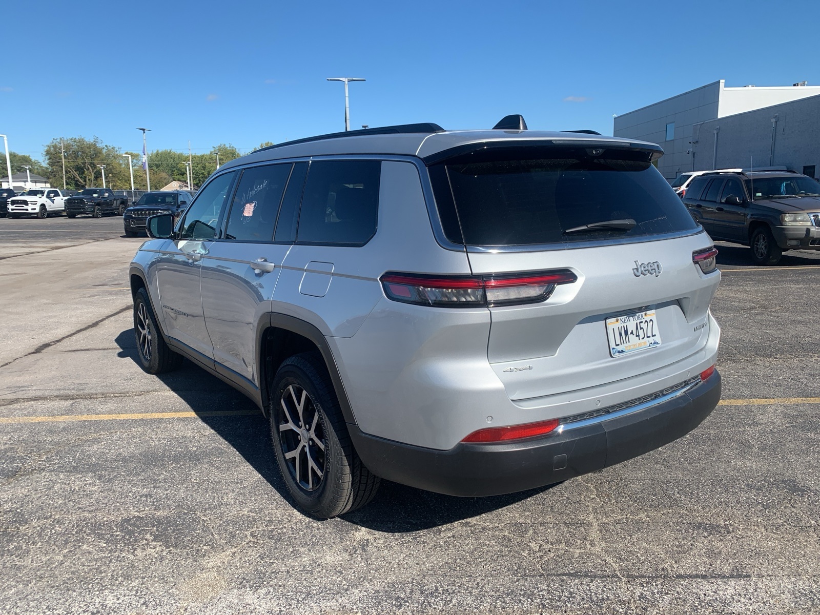 2024 Jeep Grand Cherokee Limited photo 3