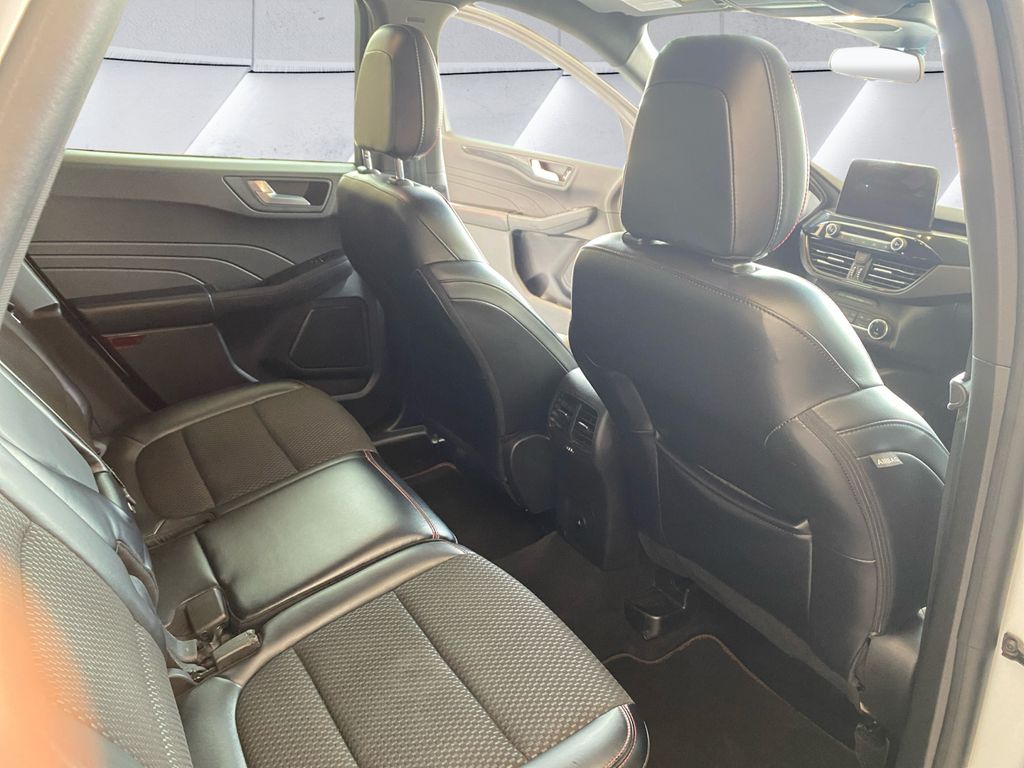 2023 Ford Escape ST-Line photo 14