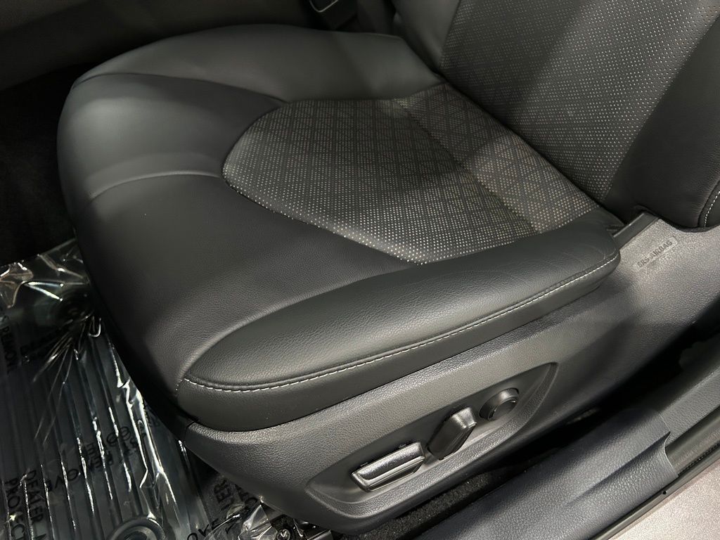 2023 Toyota Camry TRD V6 photo 17