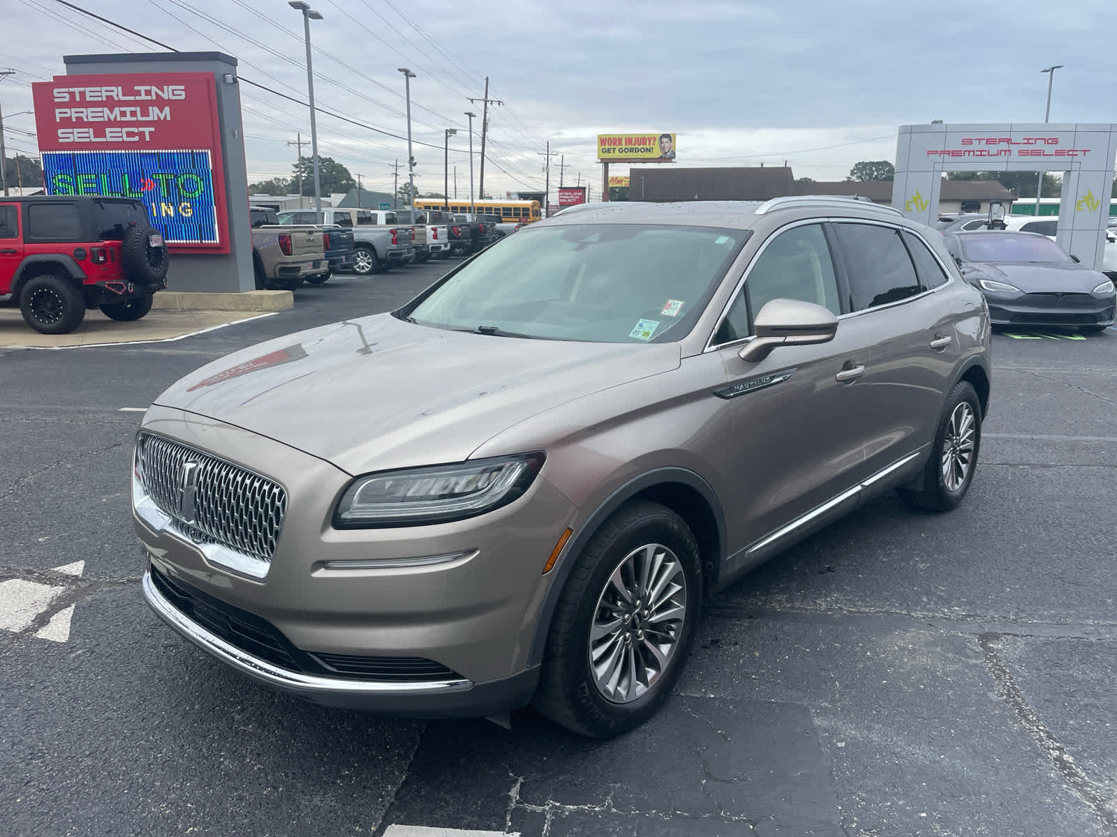 2021 Lincoln Nautilus Standard photo 4