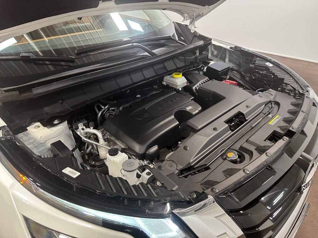 2024 Nissan Pathfinder Platinum photo 19