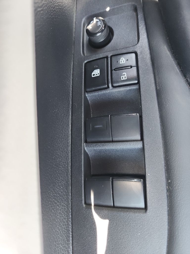 2024 Toyota Corolla SE photo 12