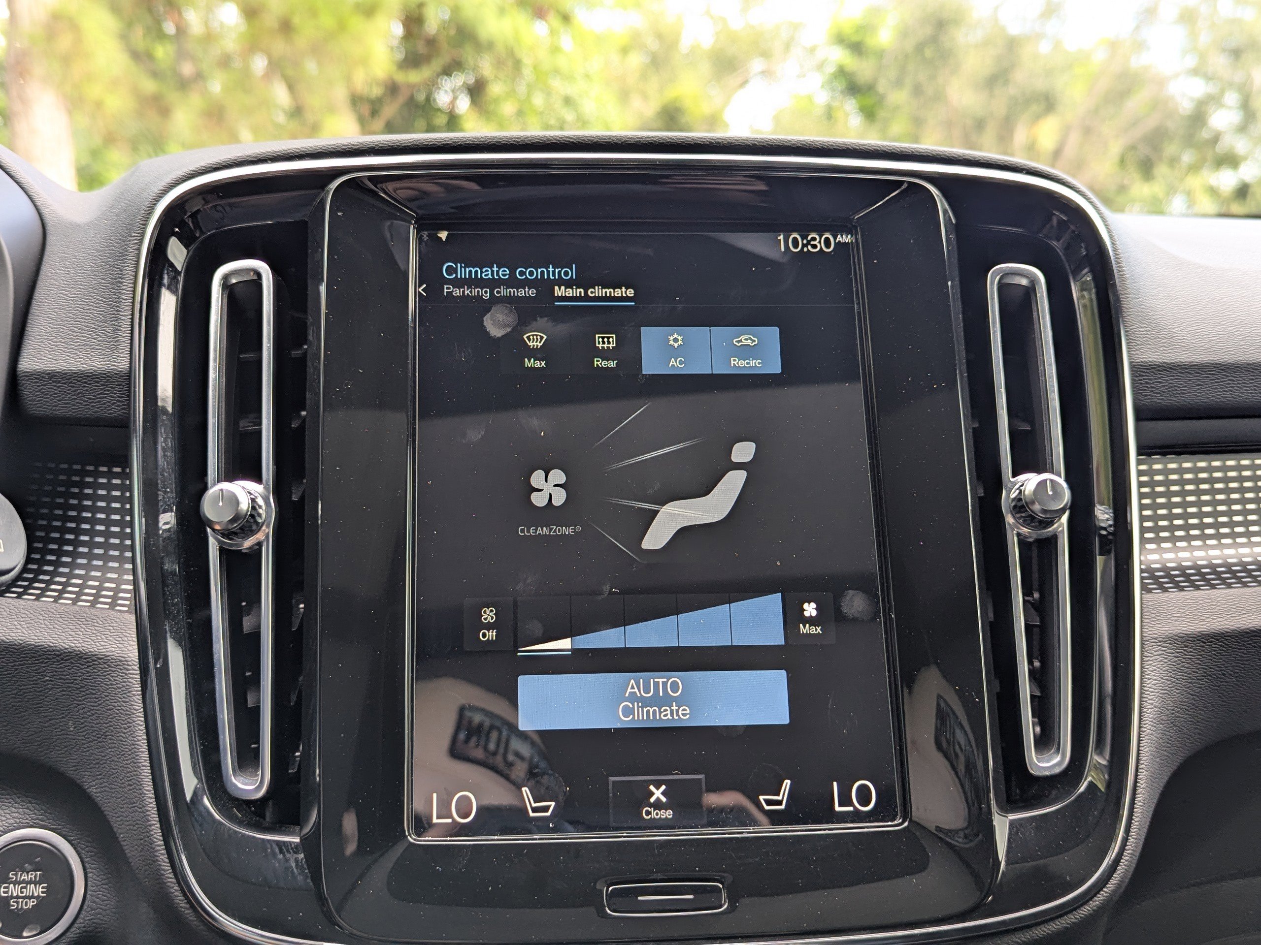 2021 Volvo XC40 R-Design photo 20