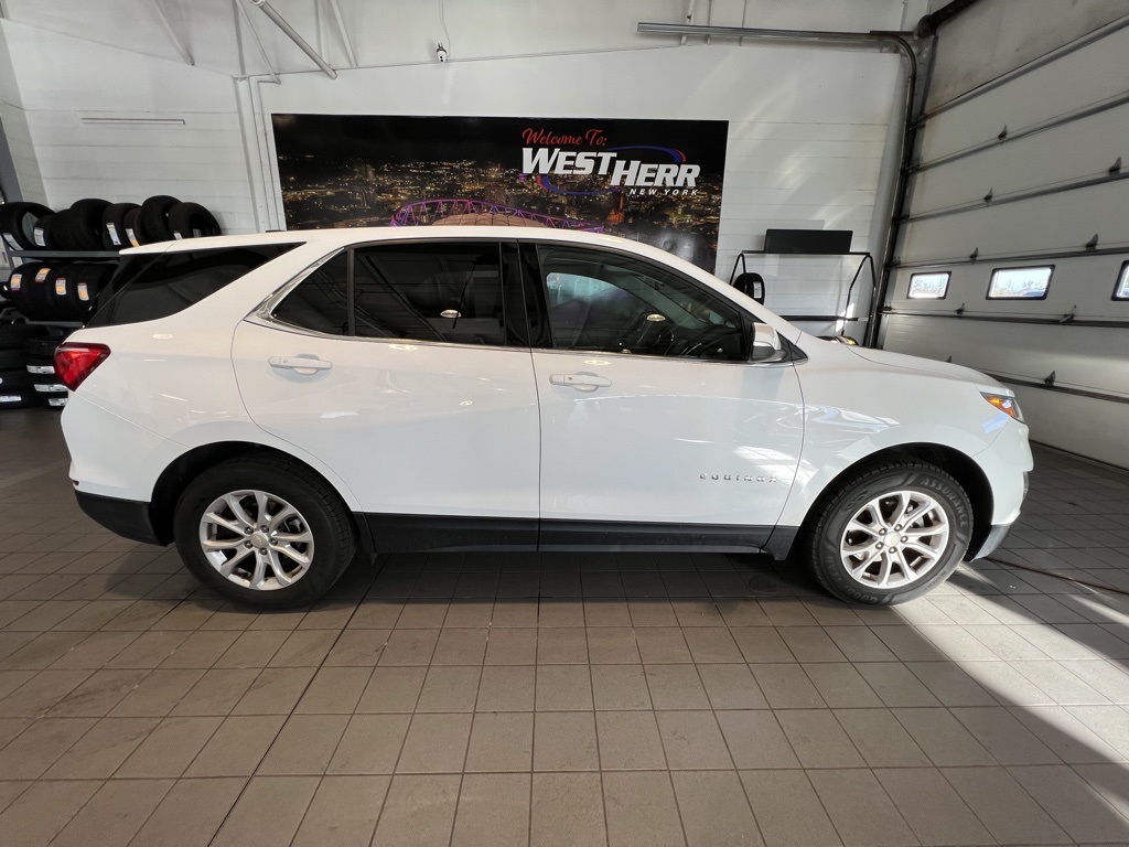 2018 Chevrolet Equinox LT photo 11