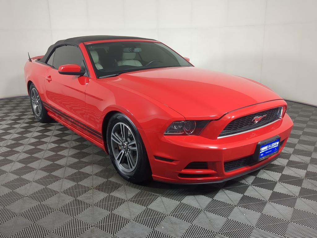 2013 Ford Mustang V6 Premium photo 10